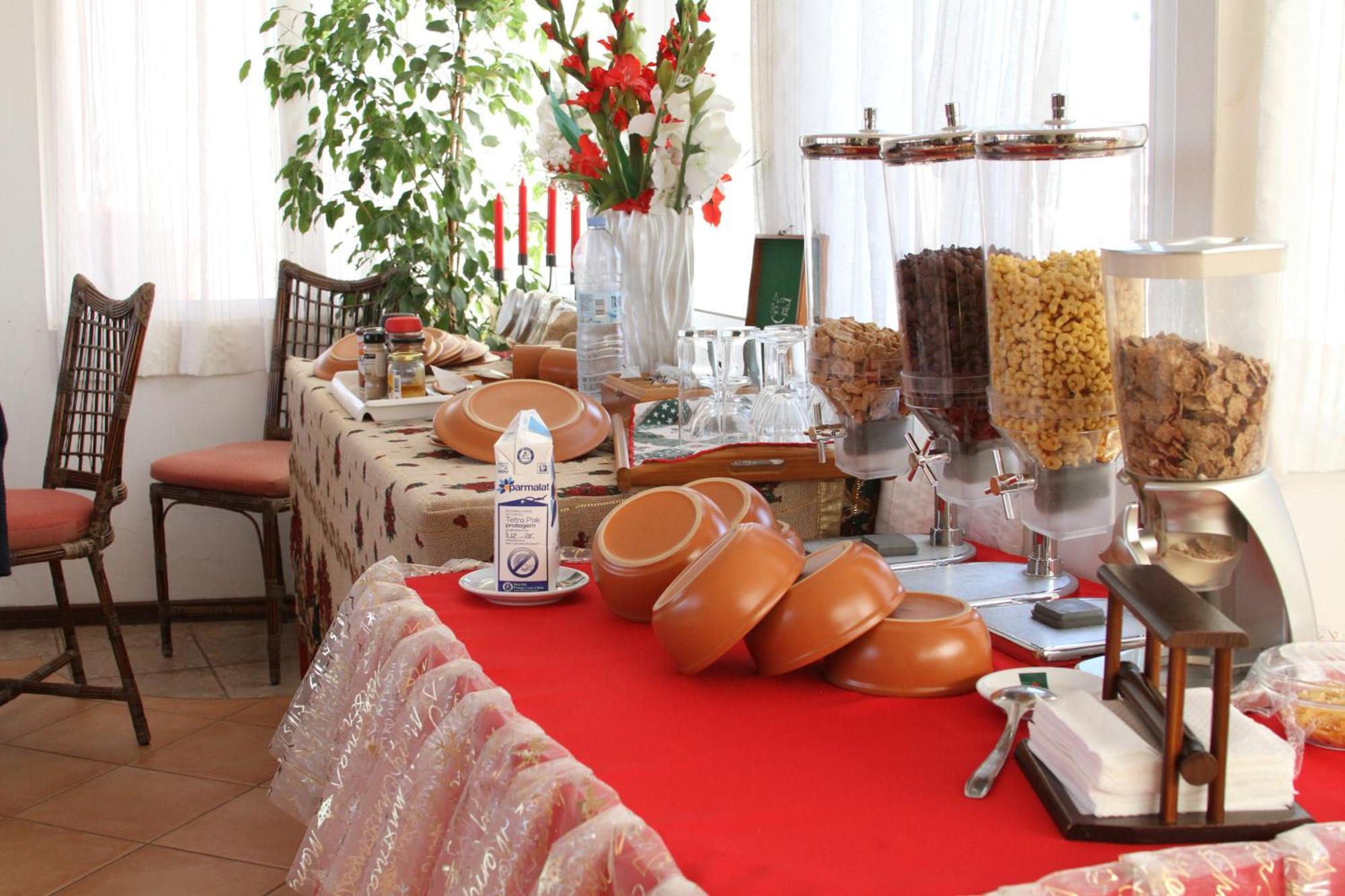 Bed and breakfast Mindelo Residencial Extérieur photo