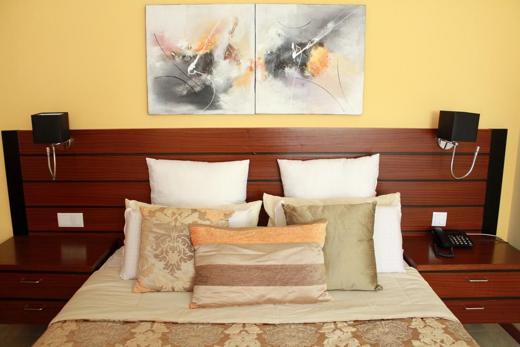 Bed and breakfast Mindelo Residencial Chambre photo