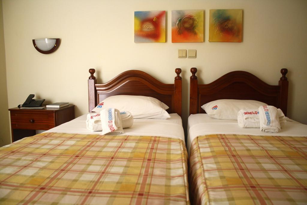 Bed and breakfast Mindelo Residencial Chambre photo