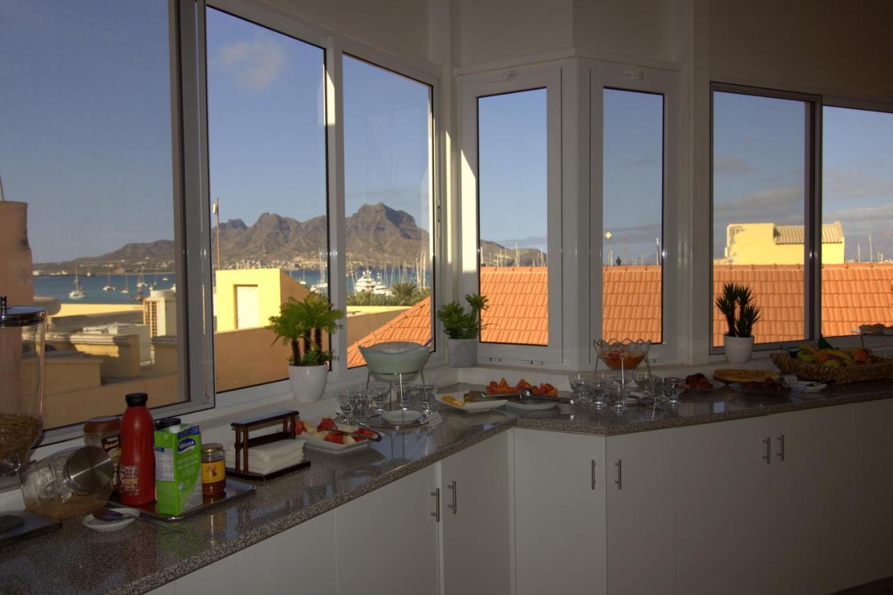 Bed and breakfast Mindelo Residencial Extérieur photo