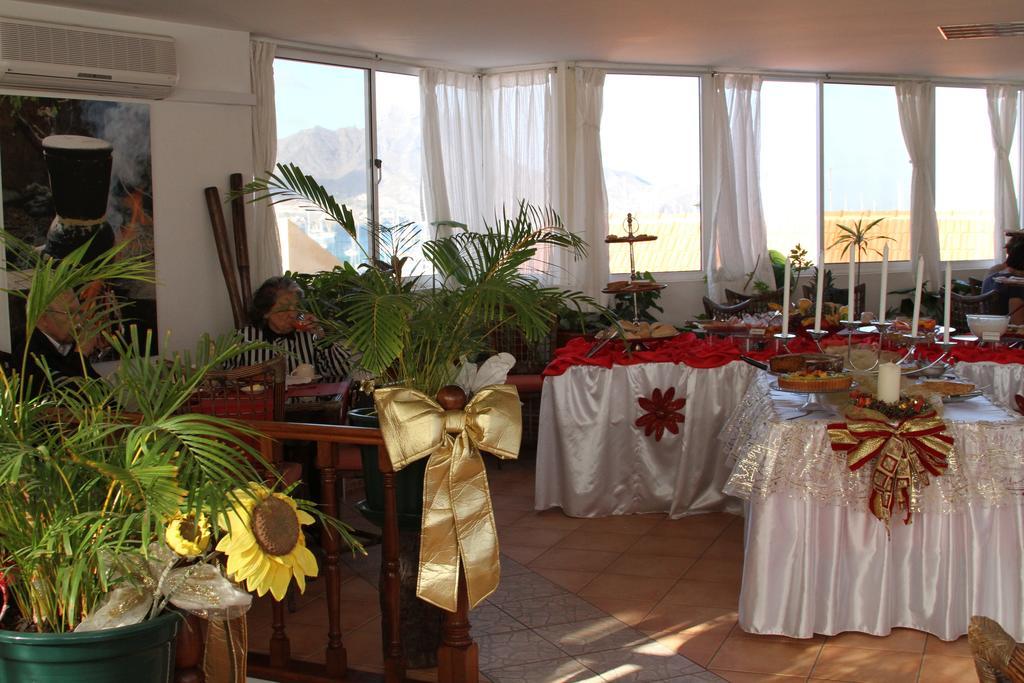 Bed and breakfast Mindelo Residencial Extérieur photo
