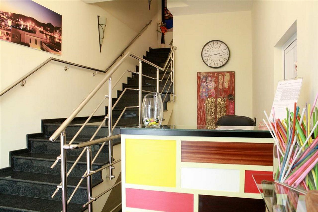 Bed and breakfast Mindelo Residencial Extérieur photo