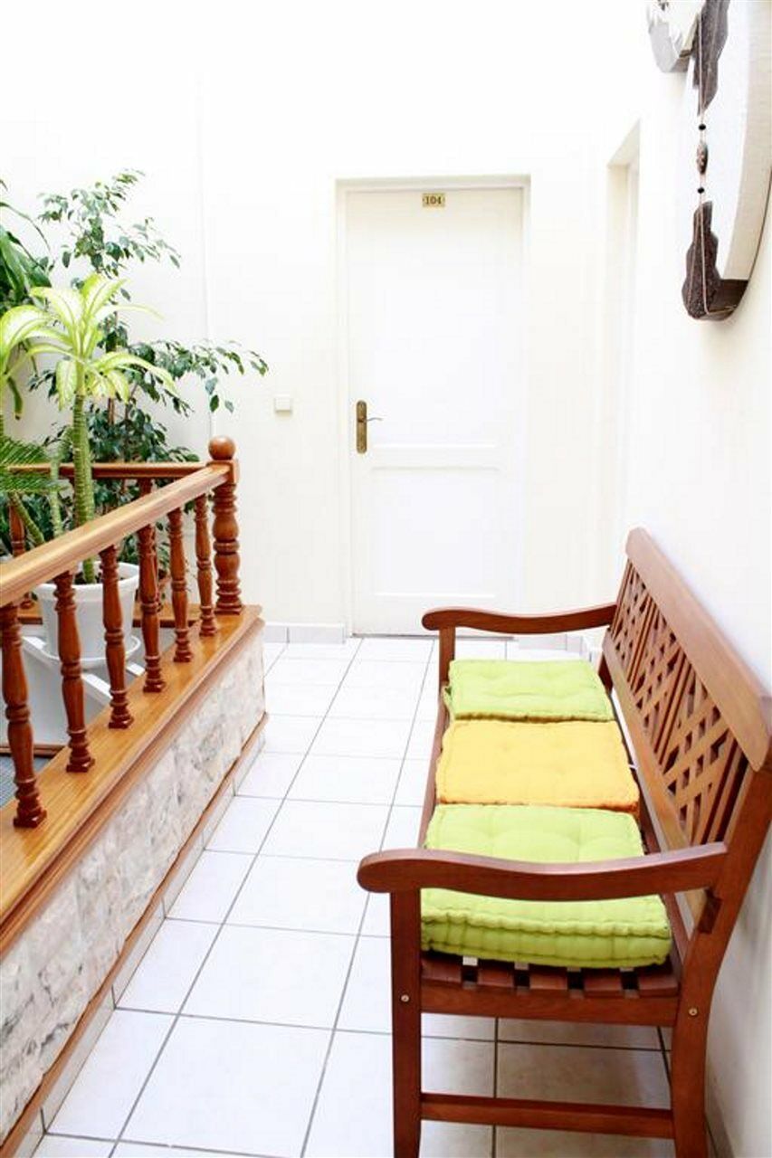 Bed and breakfast Mindelo Residencial Extérieur photo