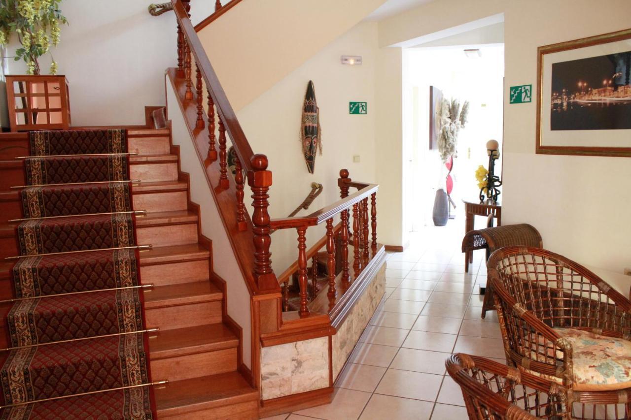 Bed and breakfast Mindelo Residencial Extérieur photo